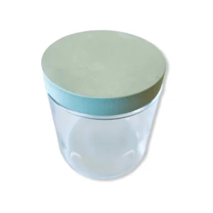 Stiklinis maisto produktų laikymo indas žaliu dangteliu